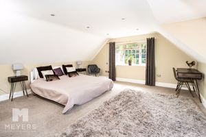 Photo 25- click for photo gallery